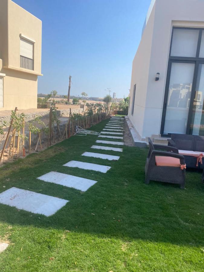 Villa Tawila, 4 Bedroom Villa, Brand New, Directly On A Lagoon *