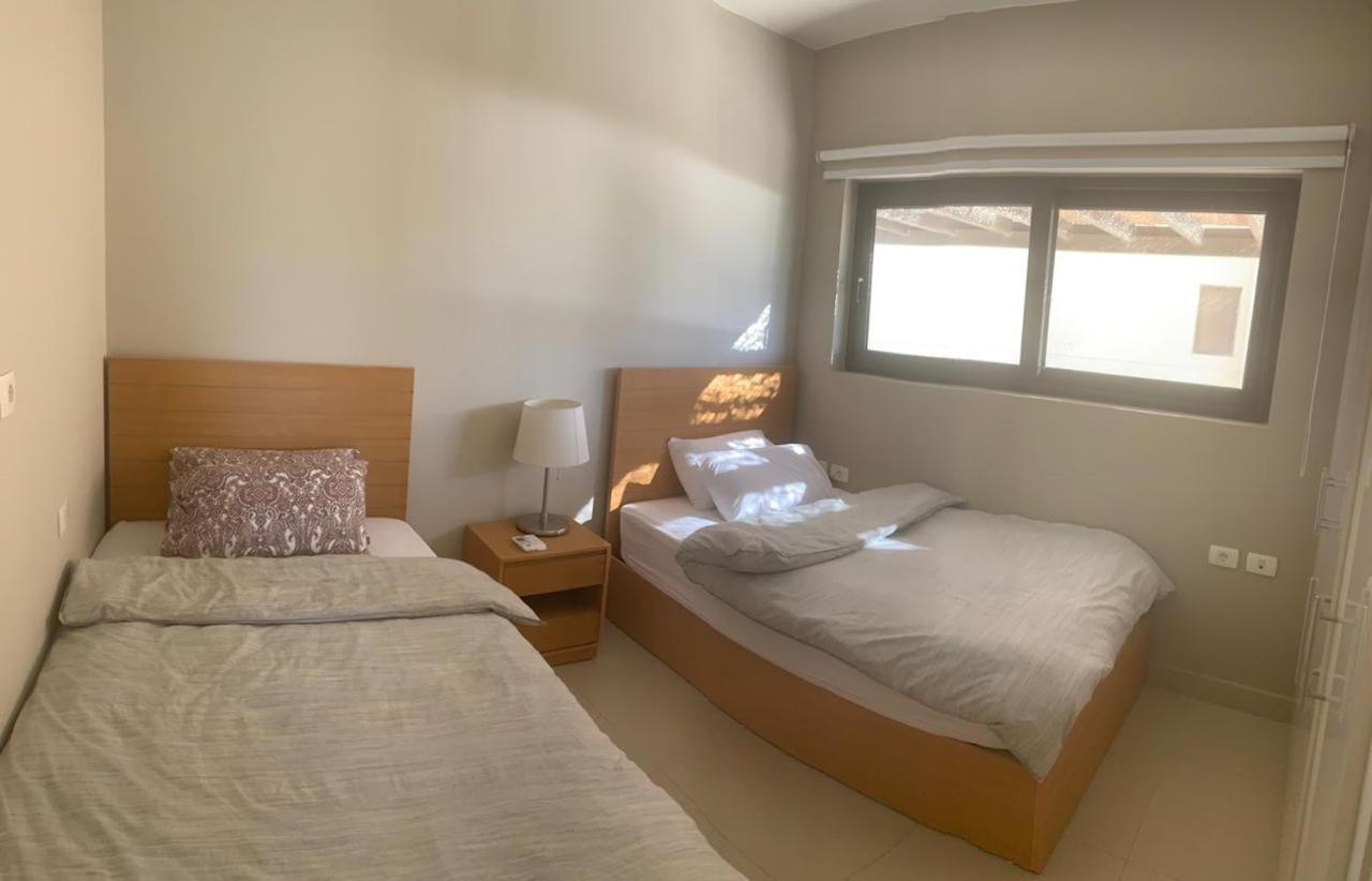 Tawila, 4 Bedroom Villa, Brand New, Directly On A Lagoon *